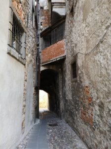 Wąska uliczka Citta Alta, Bergamo