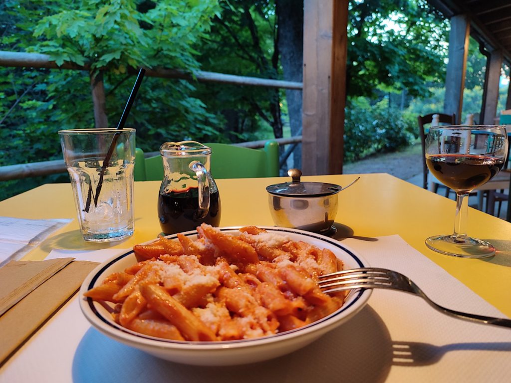 Makaron, wino, kolacja, Włochy